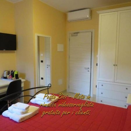B&B Romano Gela Ngoại thất bức ảnh
